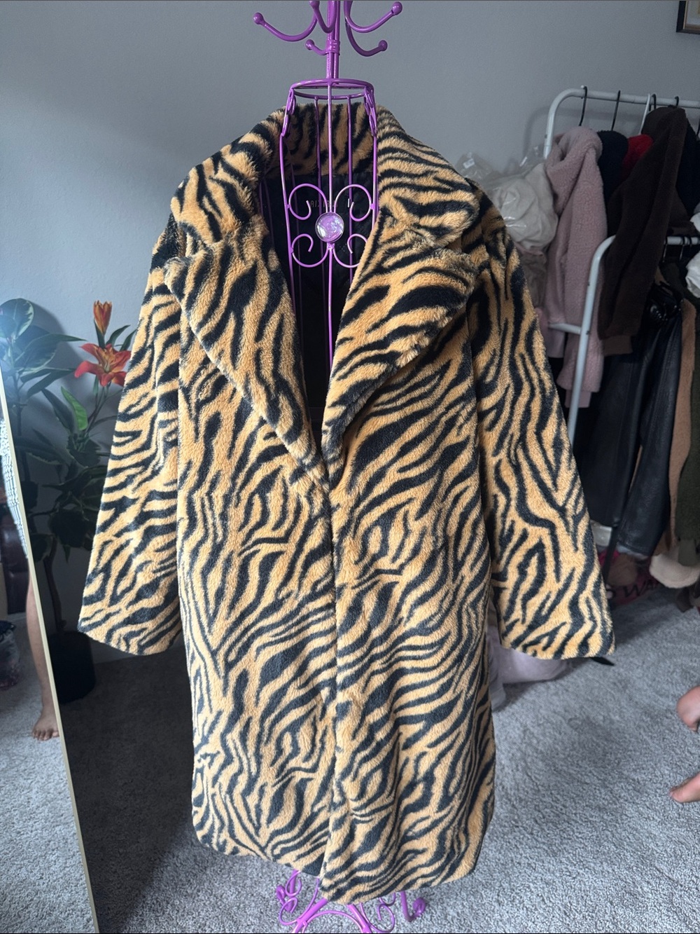 Women’s Teddy Tiger-Print Coat - Black & Tan length 37 inches